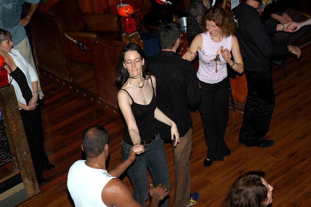 min 2005 11 06 sharkys 168